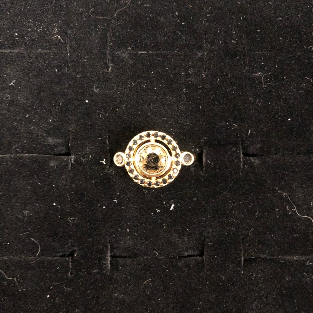 Fragrant Jewels Round Ring